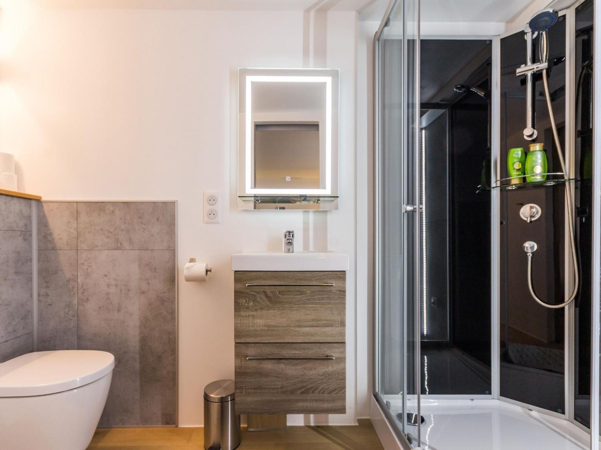 Maison De Ville A St Nazaire, Pres Du Front De Mer, Climatisee, 3 Chambres Avec Sdb Privatives, Wifi - Fr-1-306-1203 圣纳泽尔 外观 照片